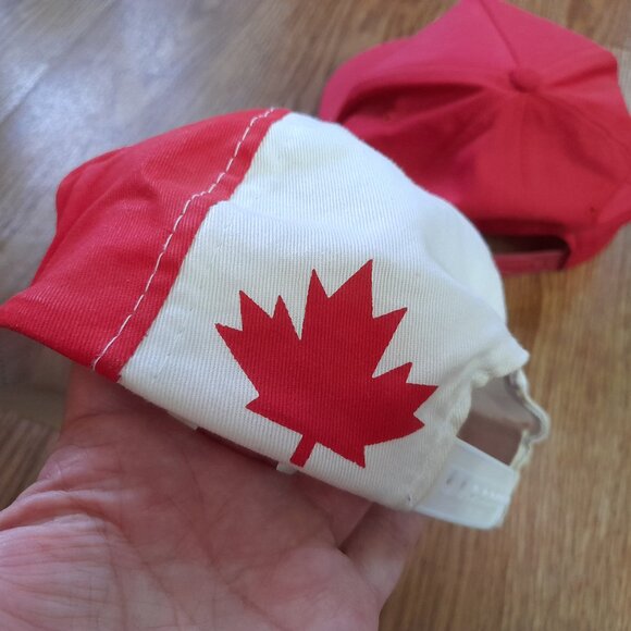 Vintage Canada Trucker Hats - Maple Leaf & Spellout Logos - 1990s Lot of 2 - Picture 5 of 16